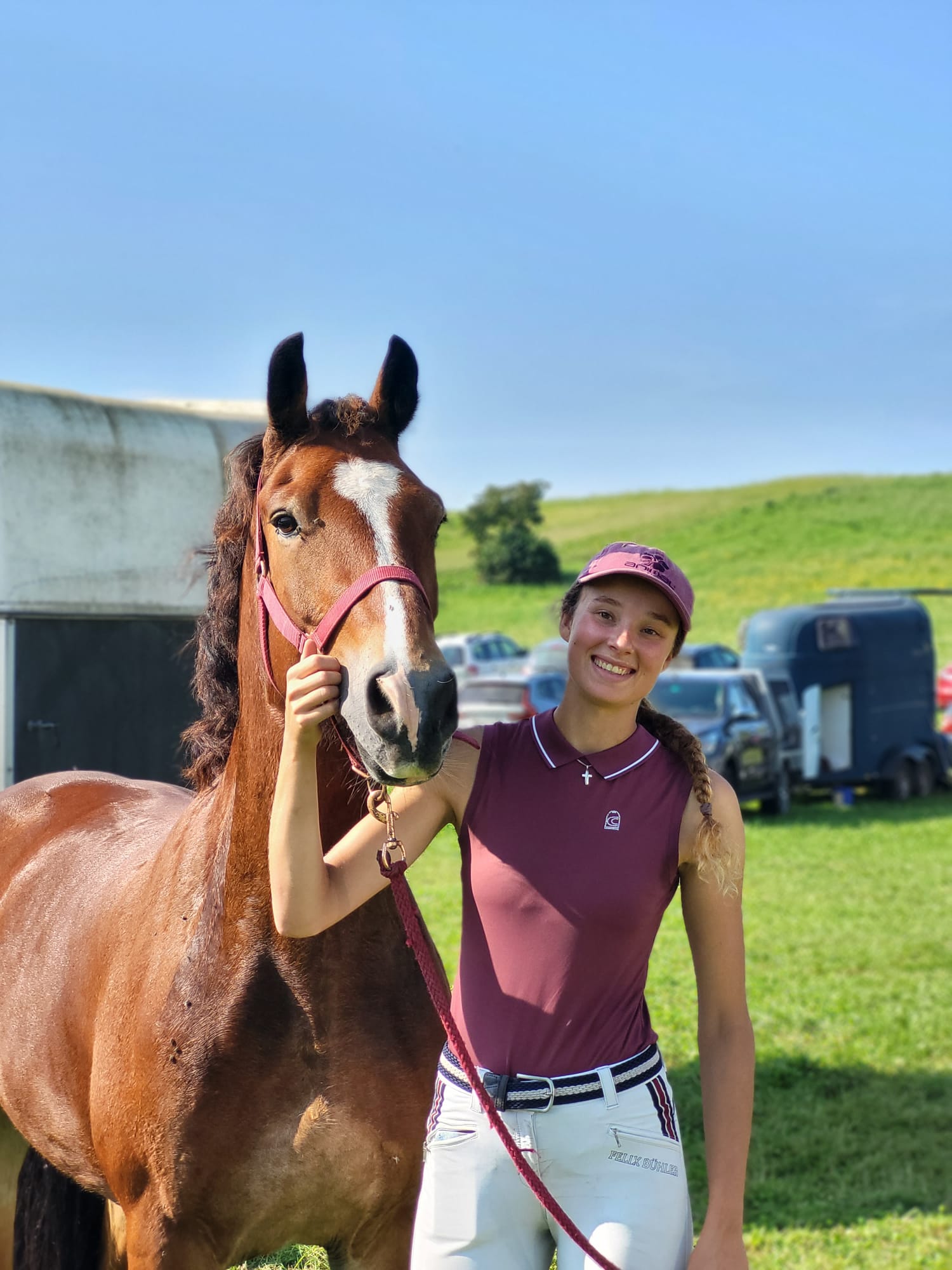 Delia Brunner mit Pferd